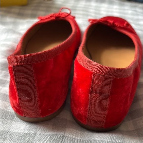 DÔEN ♦️ RARE Ruby Red Velvet ballet Flats Elegant Slip-On Shoes - Picture 4 of 5